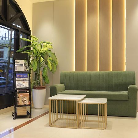 Hotel Prag Continental Guwahati Exterior foto
